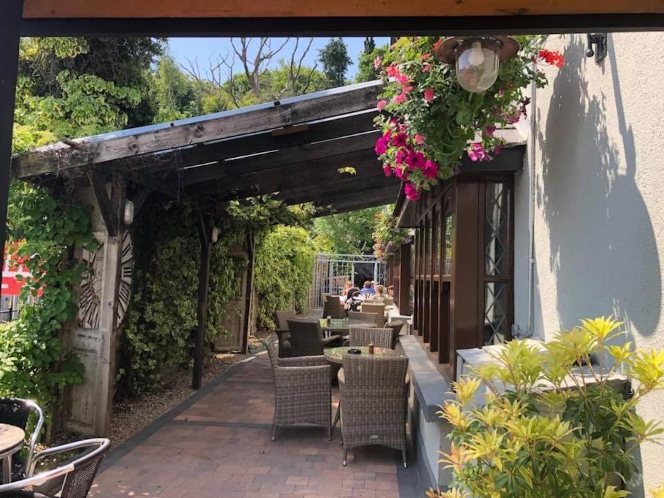 Chester Beatty Inn Ashford Exteriér fotografie